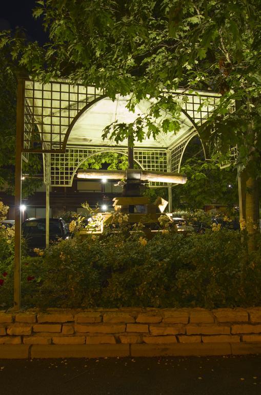 Kyriad Direct Roanne Hotel&Restaurant Buitenkant foto